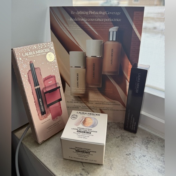 Laura Mercier Foundation and Makeup Collection - Picture 2 of 8